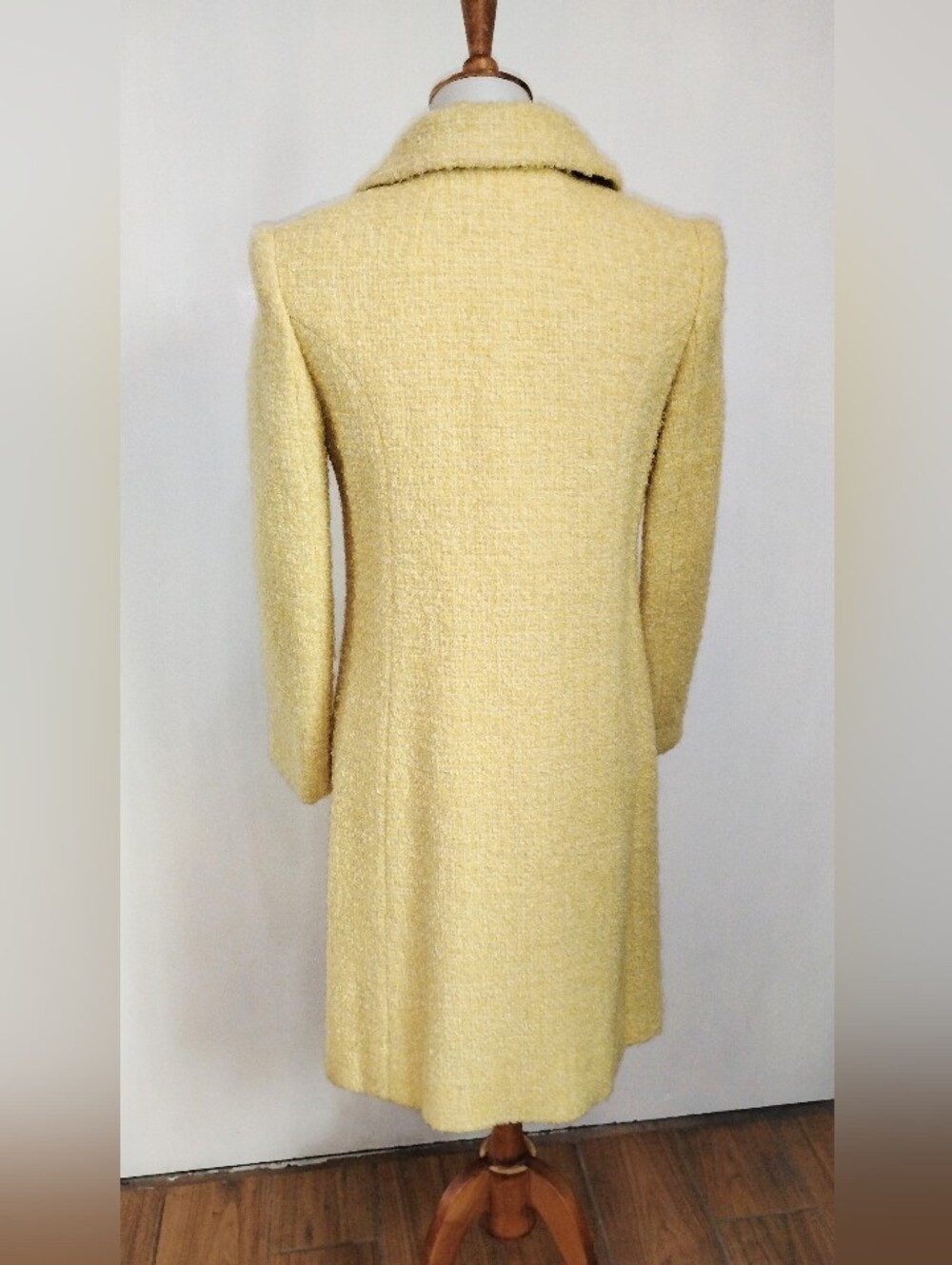 BUTTER YELLOW VINTAGE COAT - Picture 4 of 13